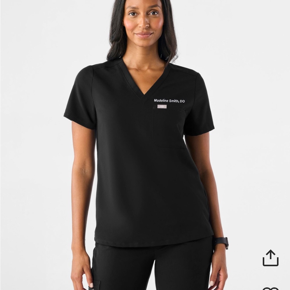Figs Women’s Catarina one pocket scrub top